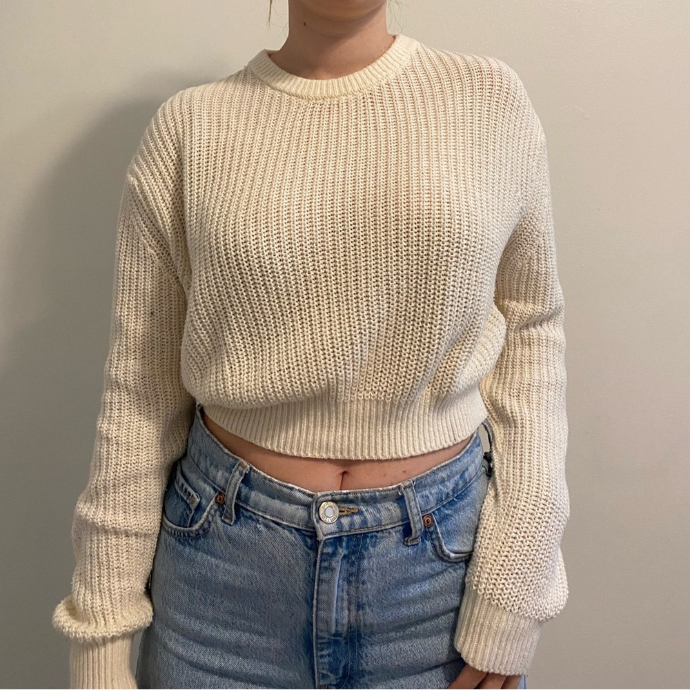 Urban Outfitters cropped sweater - size small